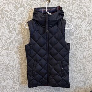 Lululemon 4 Quilted Hooded Puffer Vest in Black Plaid Reversible